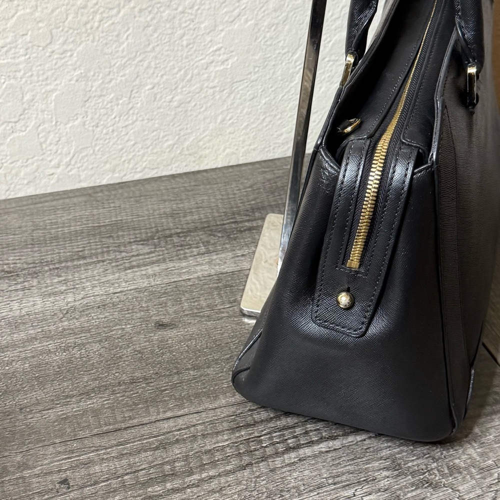 💎MCM DARK NAVY BLUE SAFFIANO LEATHER LAPTOP BAG💎 - Picture 5 of 16